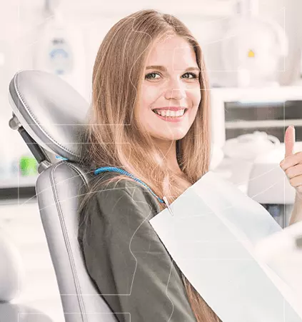 Paciente satisfeita na Esthetical Odontologia